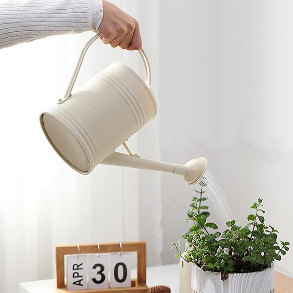 IVORY WHITE PLASTIC WATERING CAN - Image 4